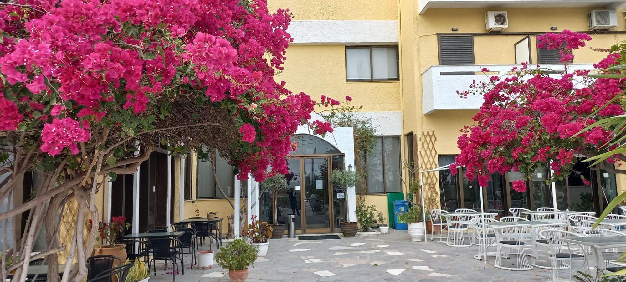 Esperides Hotel Ierápetra Exterior foto