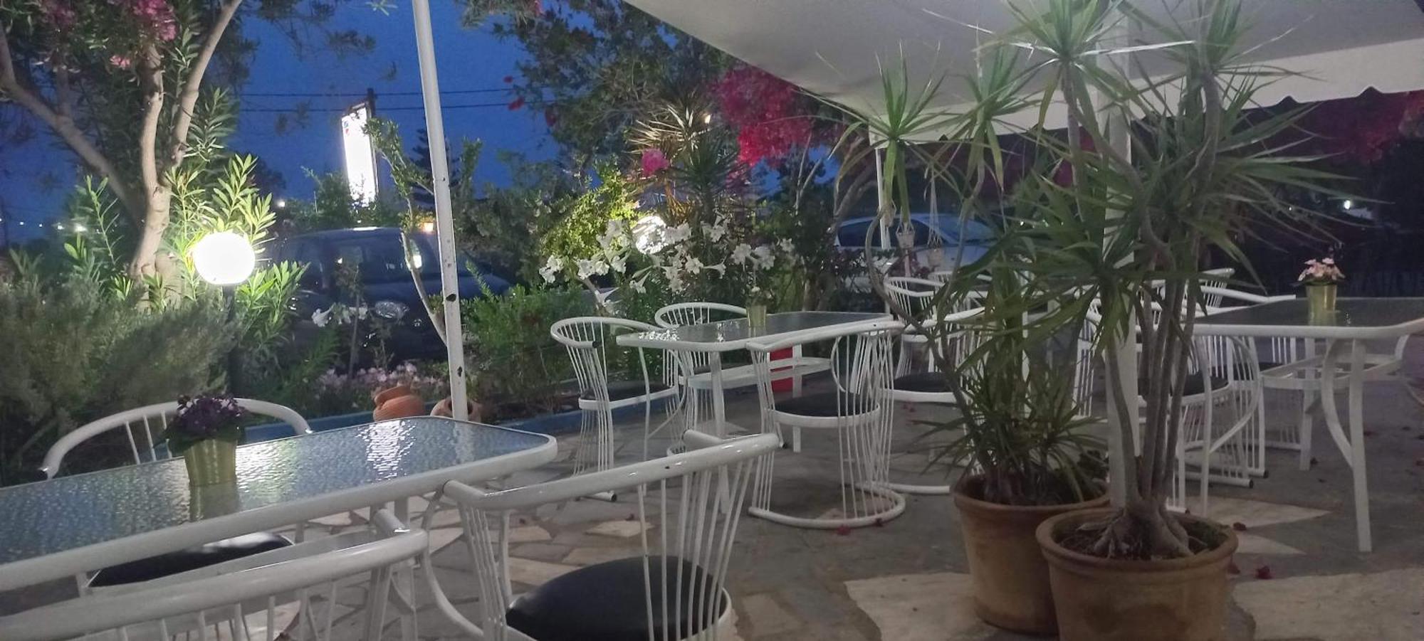 Esperides Hotel Ierápetra Exterior foto