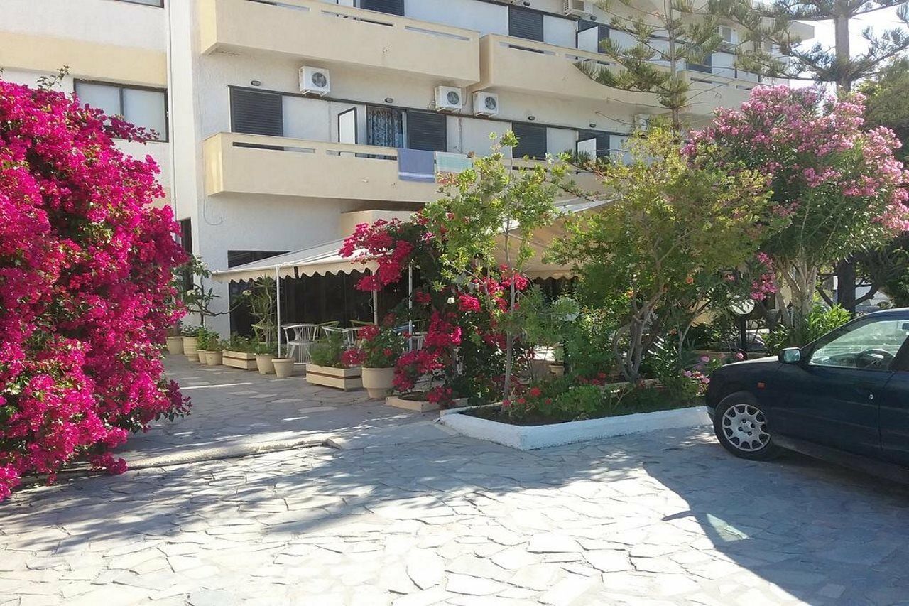 Esperides Hotel Ierápetra Exterior foto