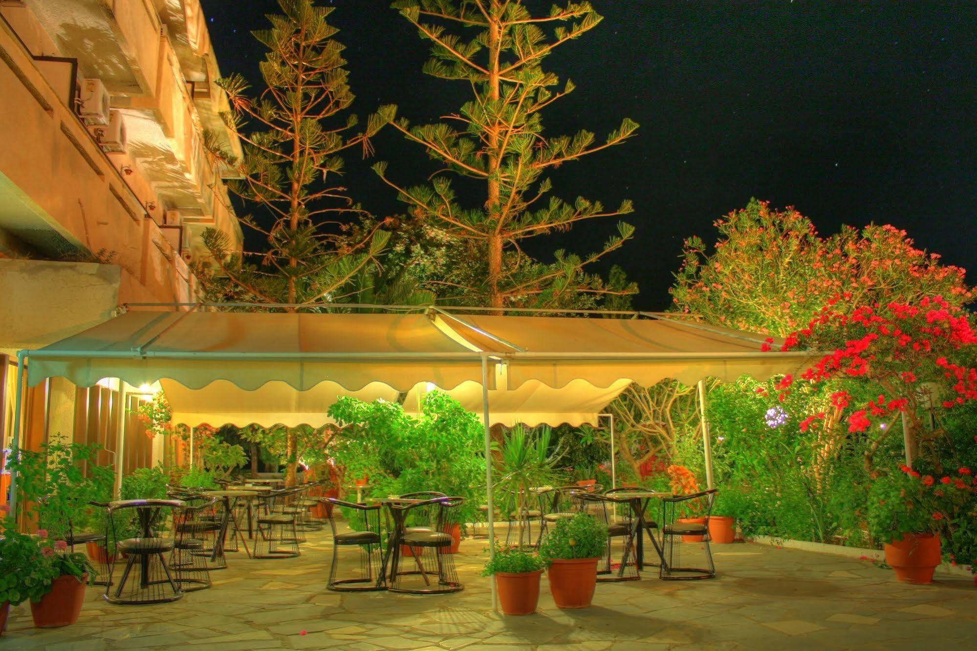 Esperides Hotel Ierápetra Exterior foto